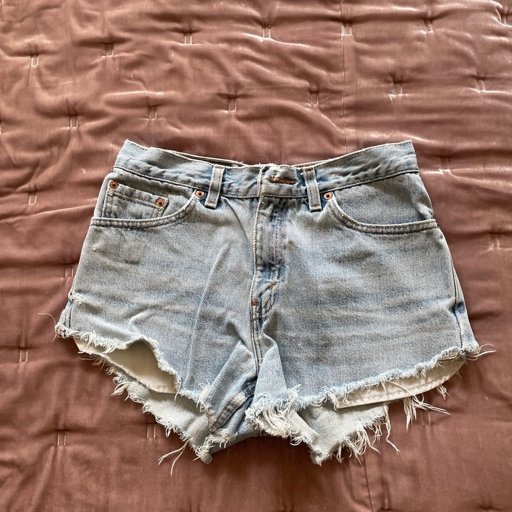 Cutest worn cutoff Levi shorts!